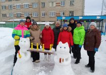 Строим зимние постройки вместе с родителями